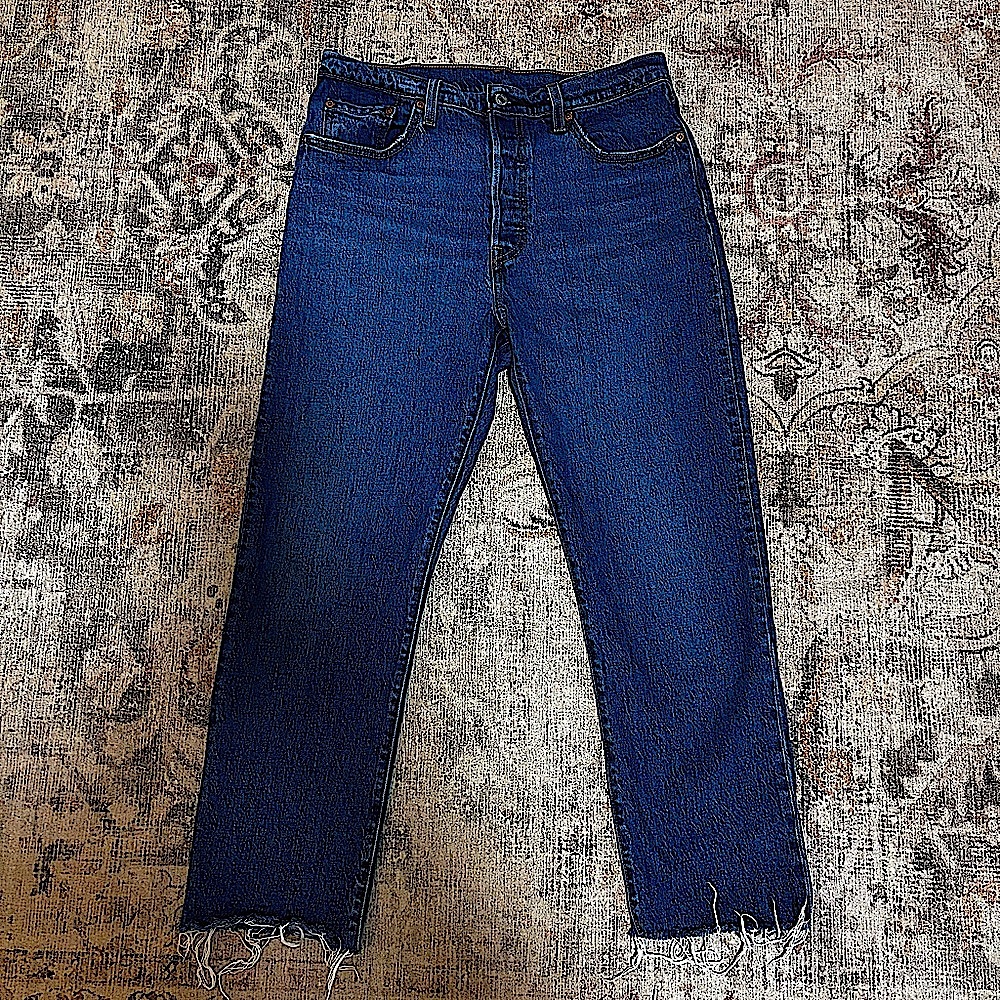 Levi’s Woman’s Blue Straight Leg High Rise Button Fly Jeans W29 L26